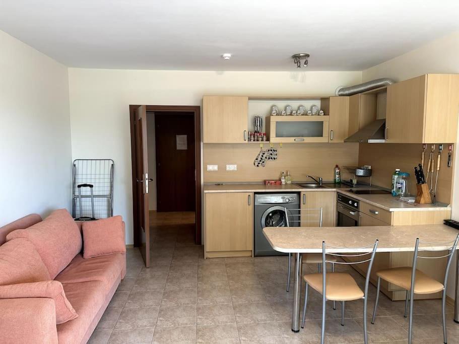 Spacious Fully Furnished Studio In Kavarna Apart Hotel Εξωτερικό φωτογραφία
