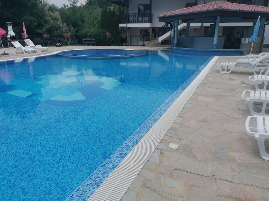 Spacious Fully Furnished Studio In Kavarna Apart Hotel Εξωτερικό φωτογραφία