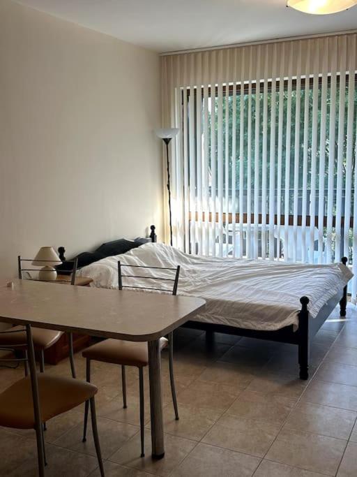 Spacious Fully Furnished Studio In Kavarna Apart Hotel Εξωτερικό φωτογραφία